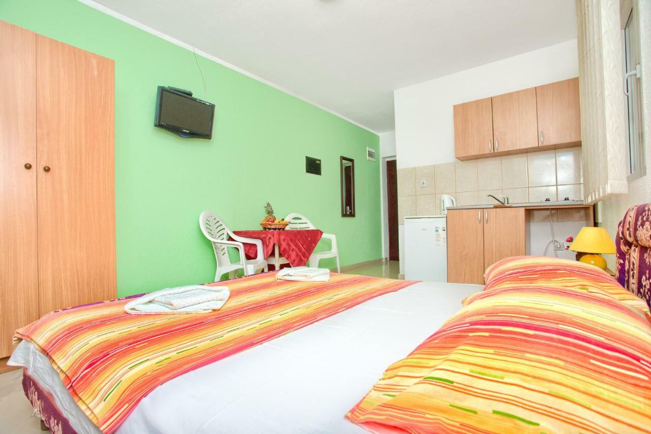 Apartments Porto Bjelila ティヴァト エクステリア 写真