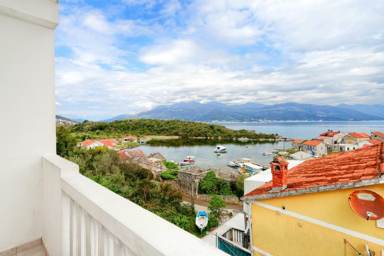 Apartments Porto Bjelila ティヴァト エクステリア 写真
