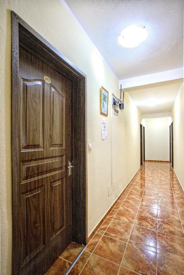 Apartments Porto Bjelila ティヴァト エクステリア 写真